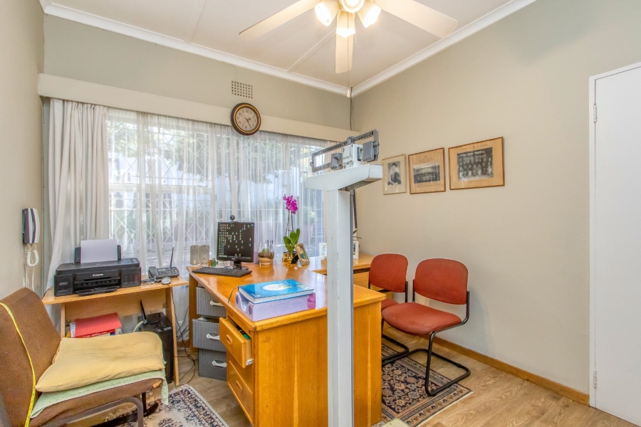 6 Bedroom Property for Sale in Robindale Gauteng