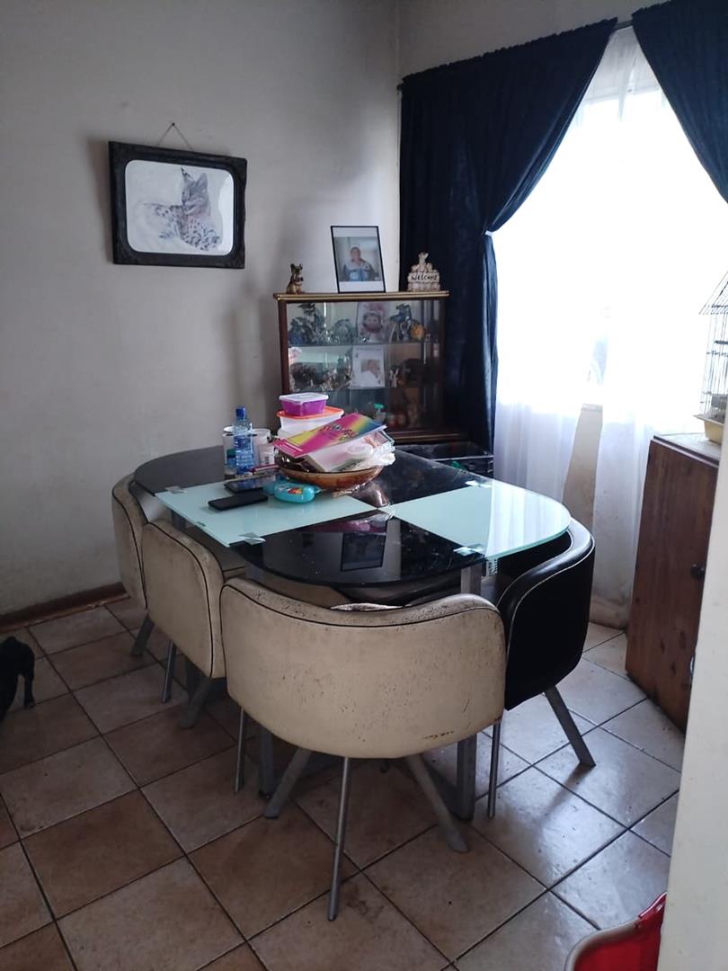 2 Bedroom Property for Sale in Rhodesfield Gauteng