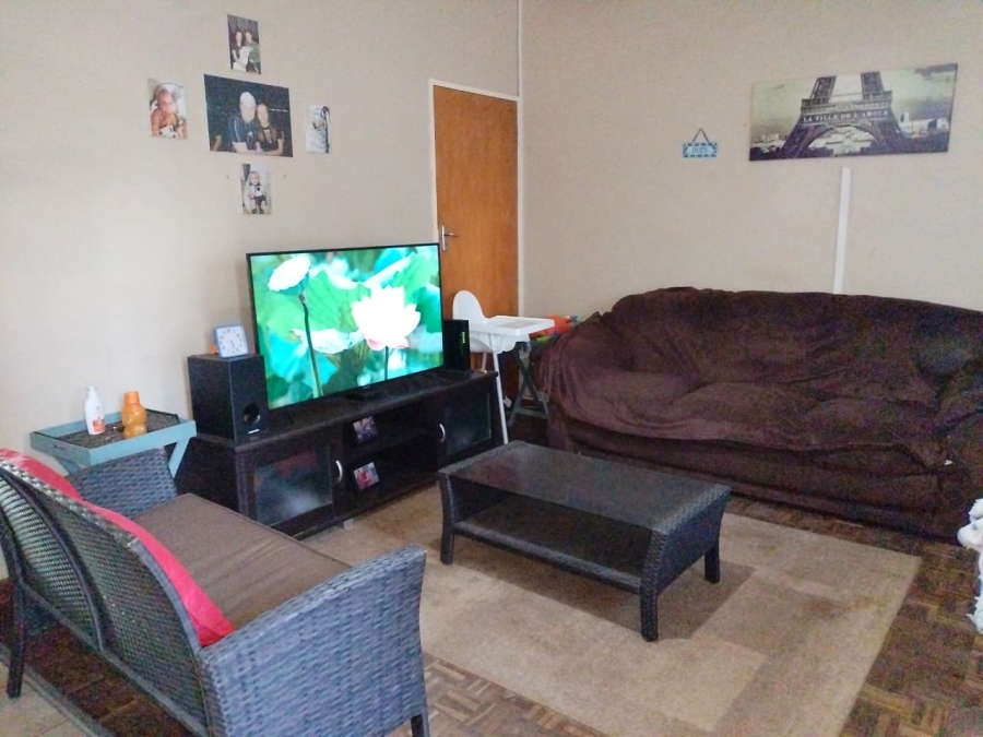 2 Bedroom Property for Sale in Rhodesfield Gauteng