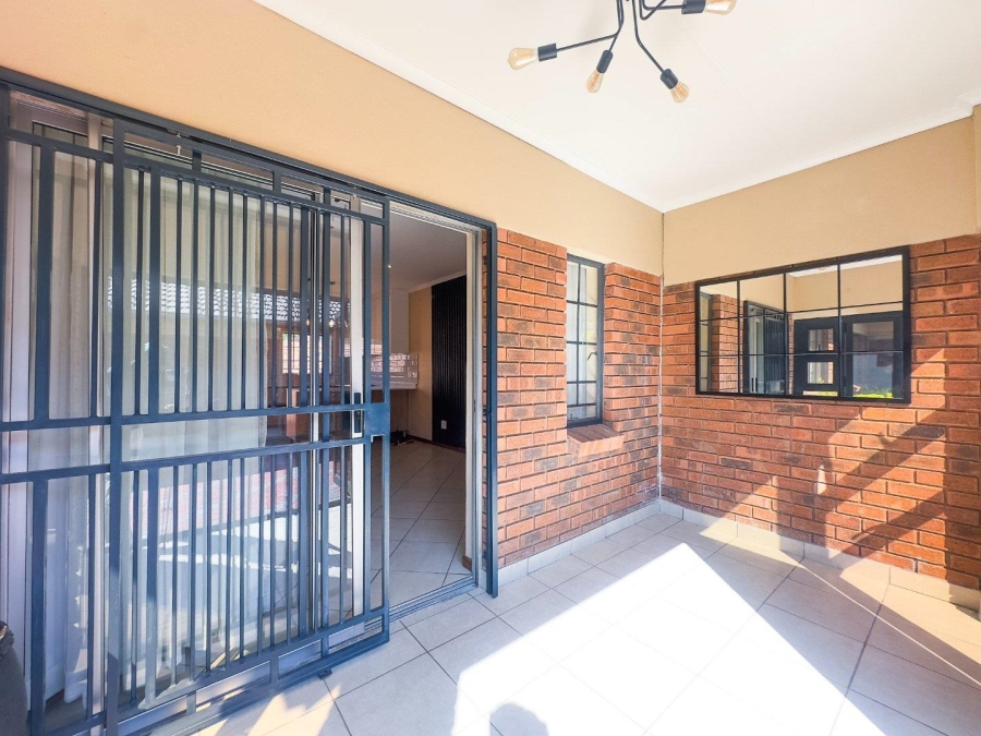 To Let 3 Bedroom Property for Rent in Equestria Gauteng