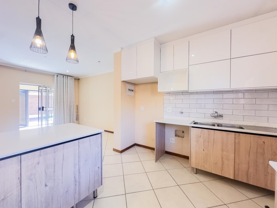 To Let 3 Bedroom Property for Rent in Equestria Gauteng