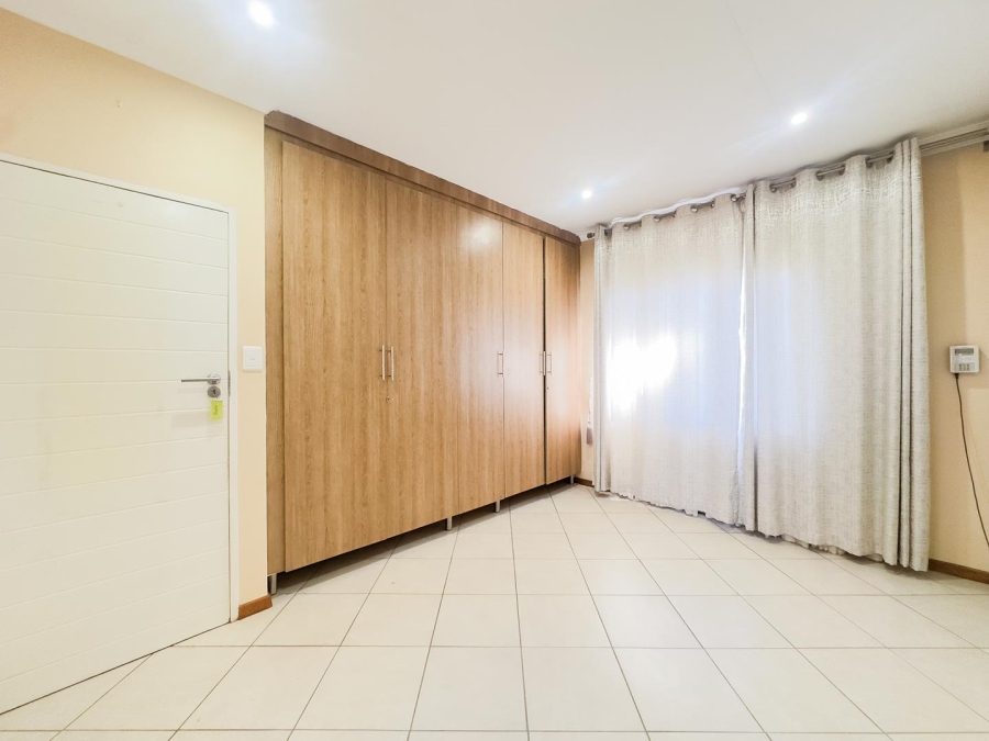 To Let 3 Bedroom Property for Rent in Equestria Gauteng