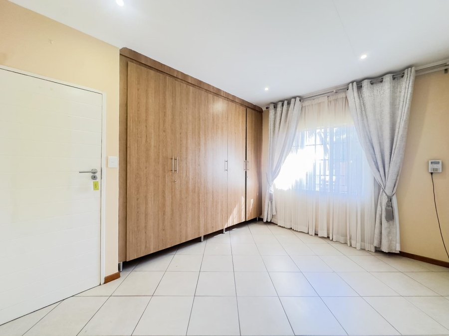 To Let 3 Bedroom Property for Rent in Equestria Gauteng