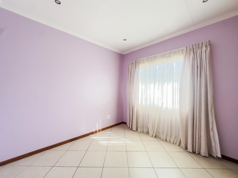 To Let 3 Bedroom Property for Rent in Equestria Gauteng