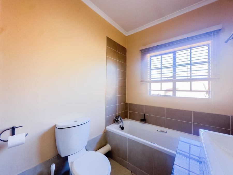 To Let 3 Bedroom Property for Rent in Equestria Gauteng