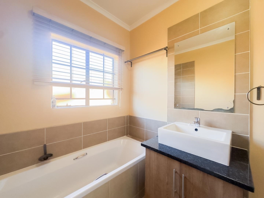 To Let 3 Bedroom Property for Rent in Equestria Gauteng