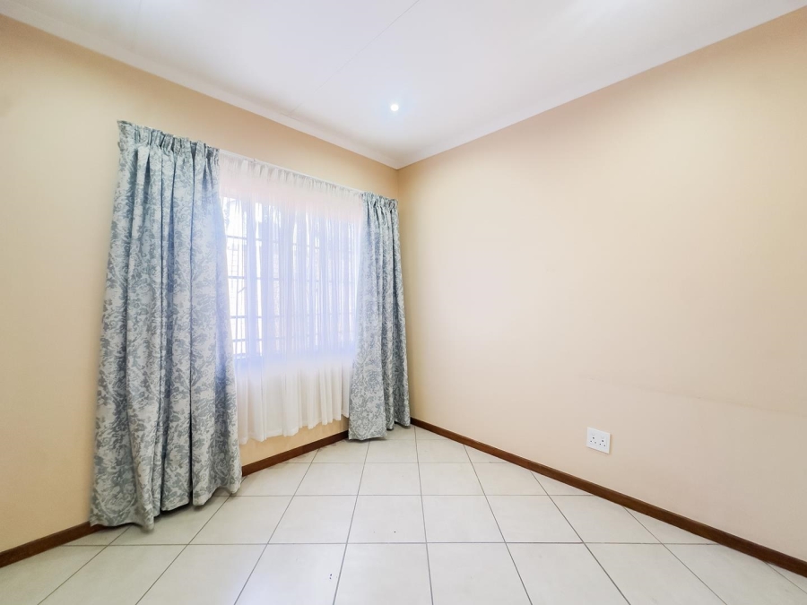 To Let 3 Bedroom Property for Rent in Equestria Gauteng
