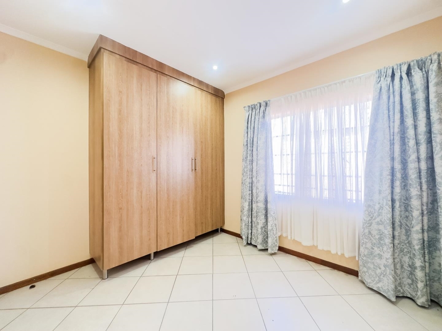 To Let 3 Bedroom Property for Rent in Equestria Gauteng