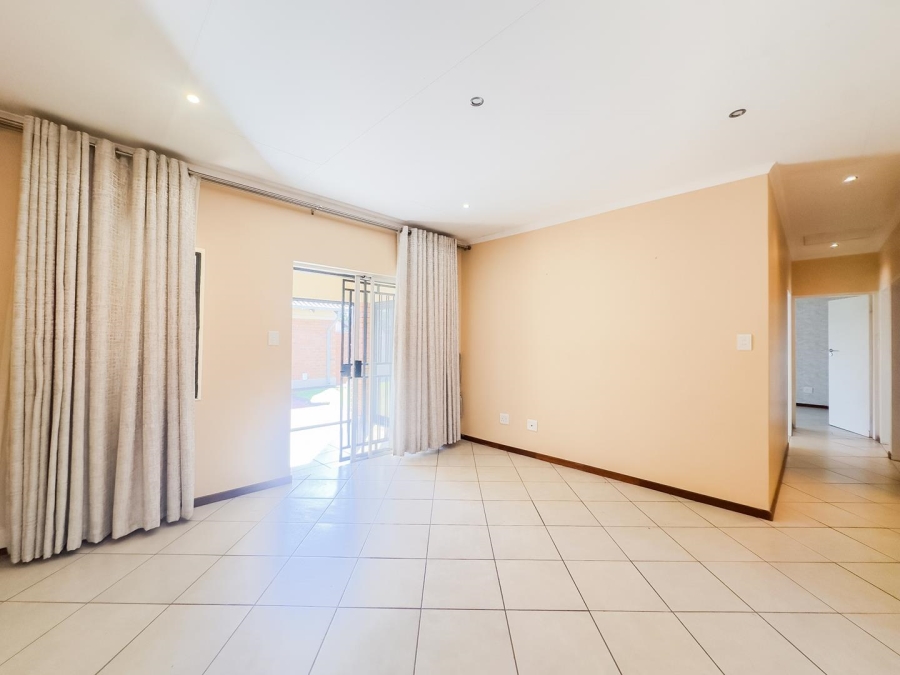 To Let 3 Bedroom Property for Rent in Equestria Gauteng