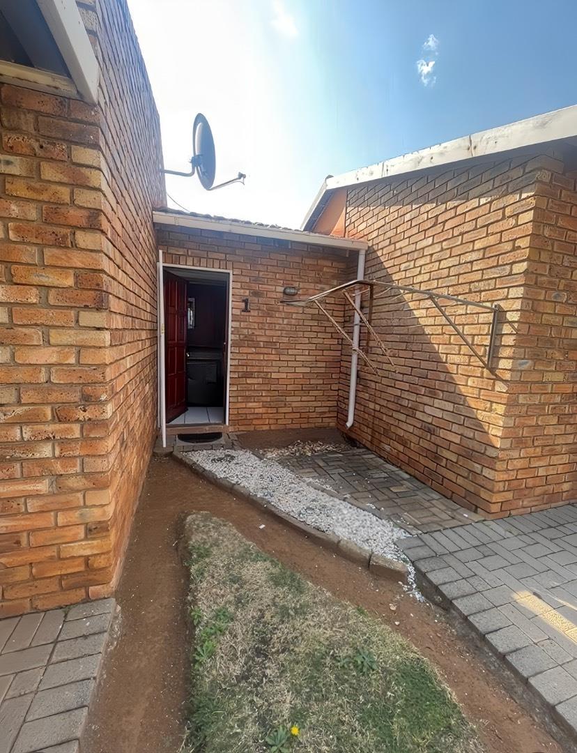 1 Bedroom Property for Sale in Terenure Gauteng