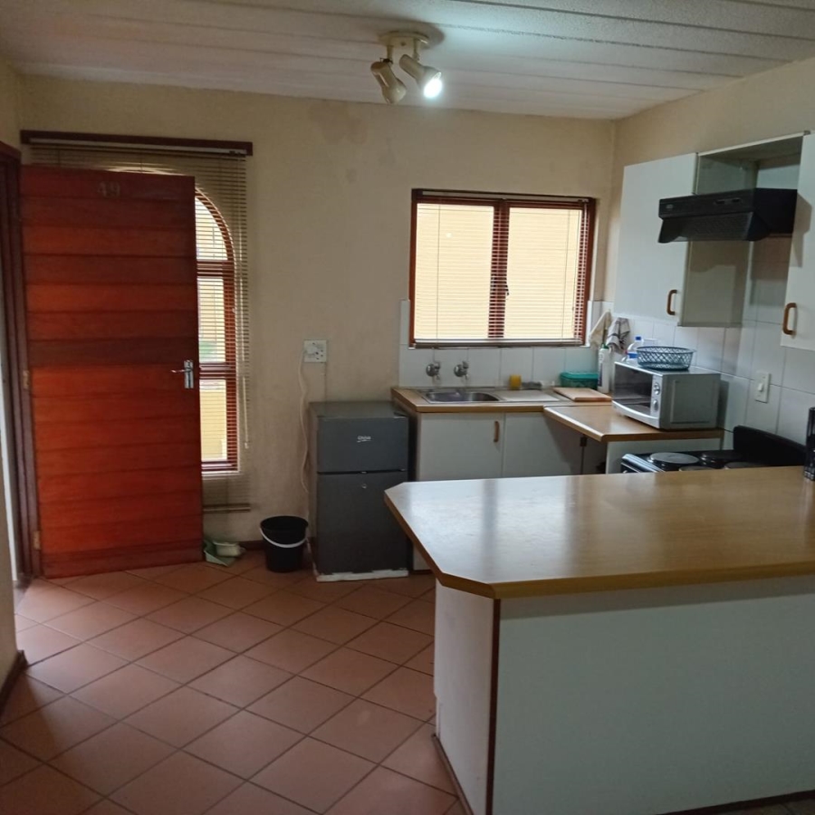 To Let 1 Bedroom Property for Rent in Sundowner Gauteng