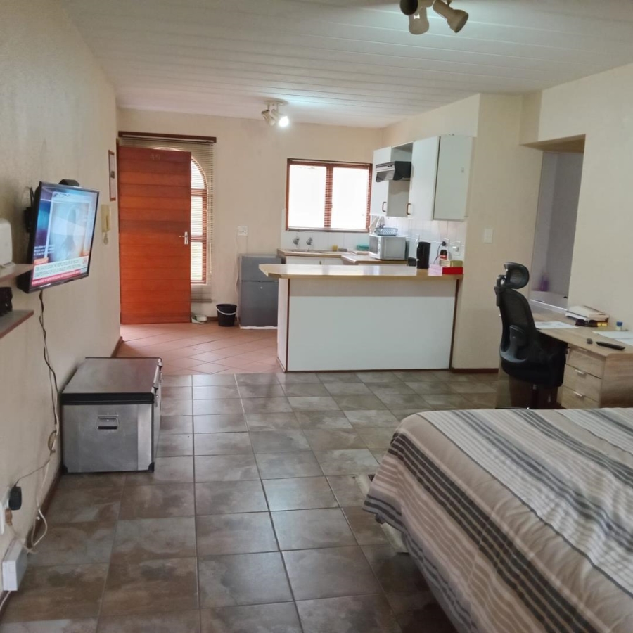 To Let 1 Bedroom Property for Rent in Sundowner Gauteng