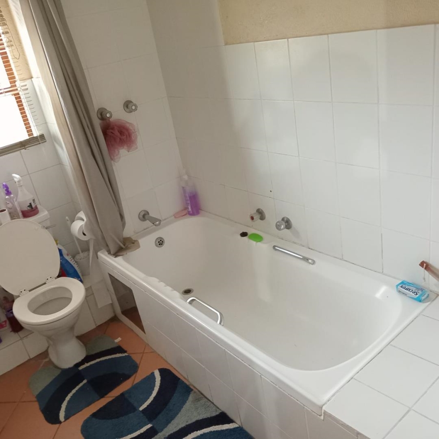 To Let 1 Bedroom Property for Rent in Sundowner Gauteng