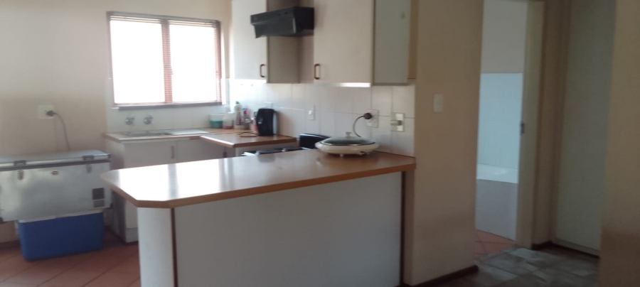 To Let 1 Bedroom Property for Rent in Sundowner Gauteng