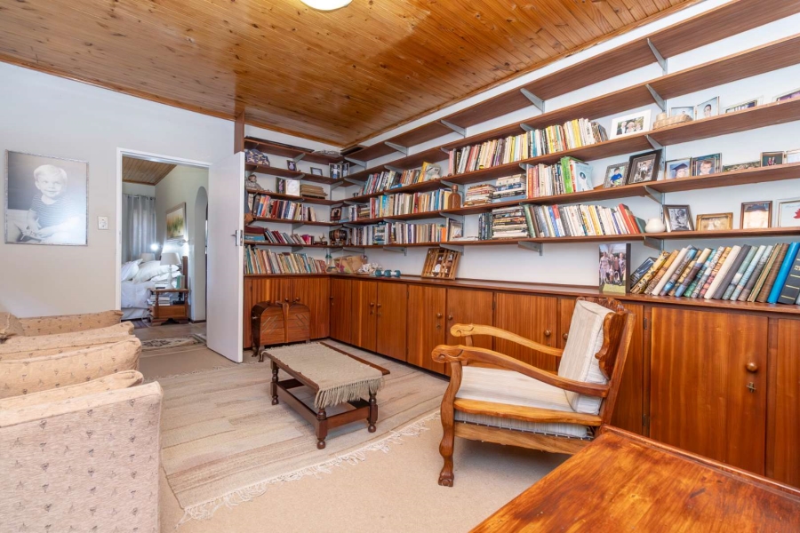 6 Bedroom Property for Sale in Robindale Gauteng