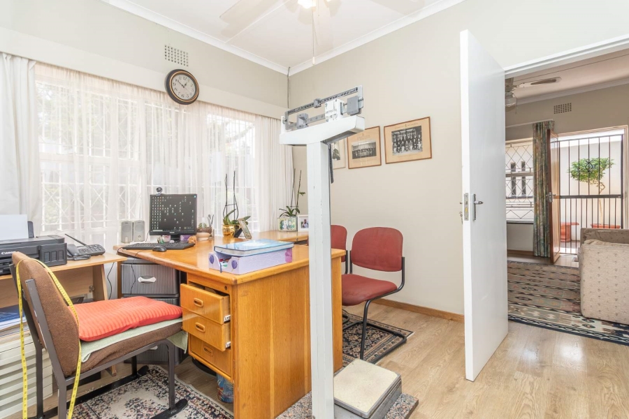 6 Bedroom Property for Sale in Robindale Gauteng