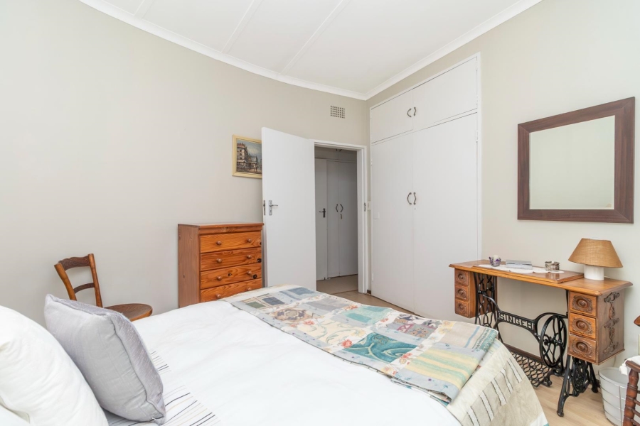 6 Bedroom Property for Sale in Robindale Gauteng