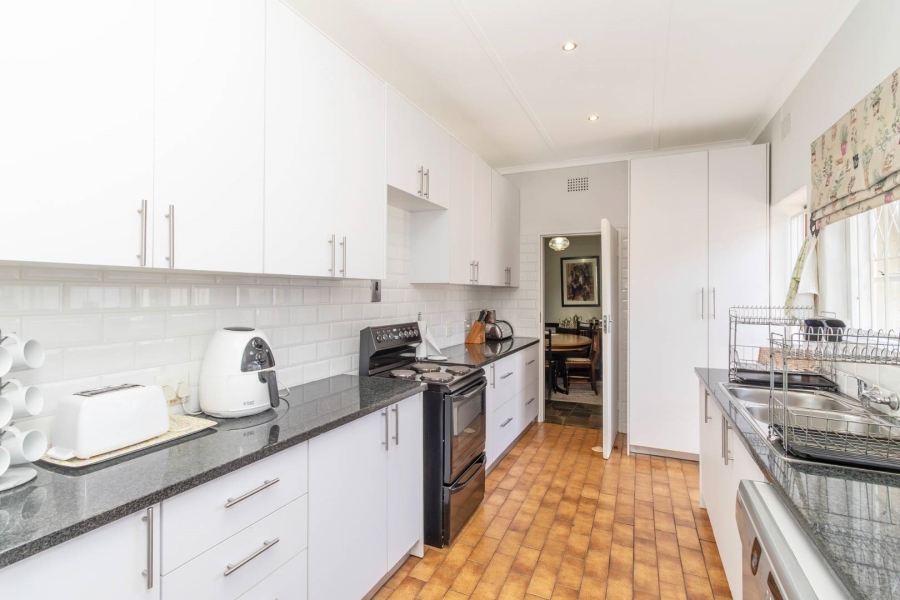 6 Bedroom Property for Sale in Robindale Gauteng