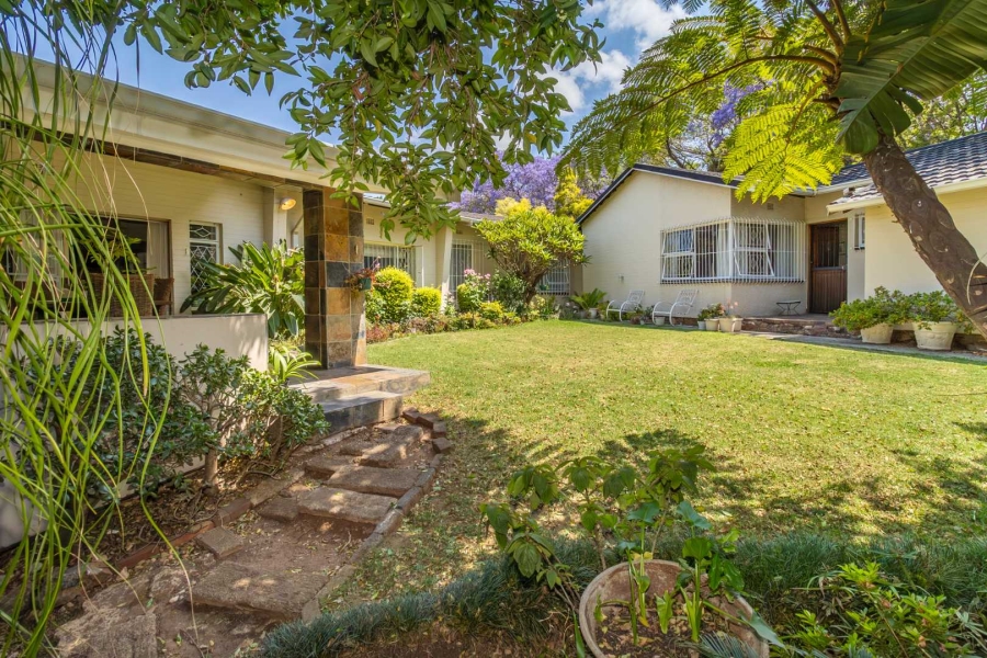 6 Bedroom Property for Sale in Robindale Gauteng