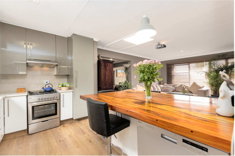 3 Bedroom Property for Sale in Radiokop Gauteng