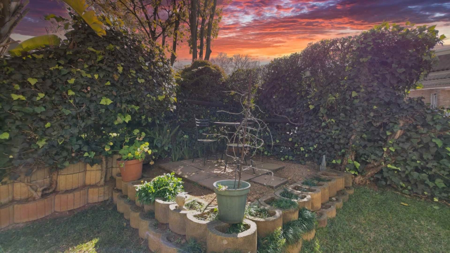 To Let 2 Bedroom Property for Rent in Illovo Gauteng