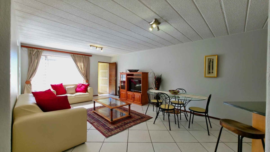 To Let 2 Bedroom Property for Rent in Illovo Gauteng