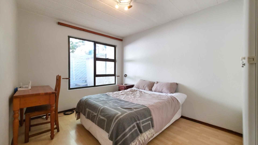 To Let 2 Bedroom Property for Rent in Illovo Gauteng