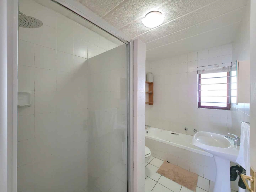 To Let 2 Bedroom Property for Rent in Illovo Gauteng