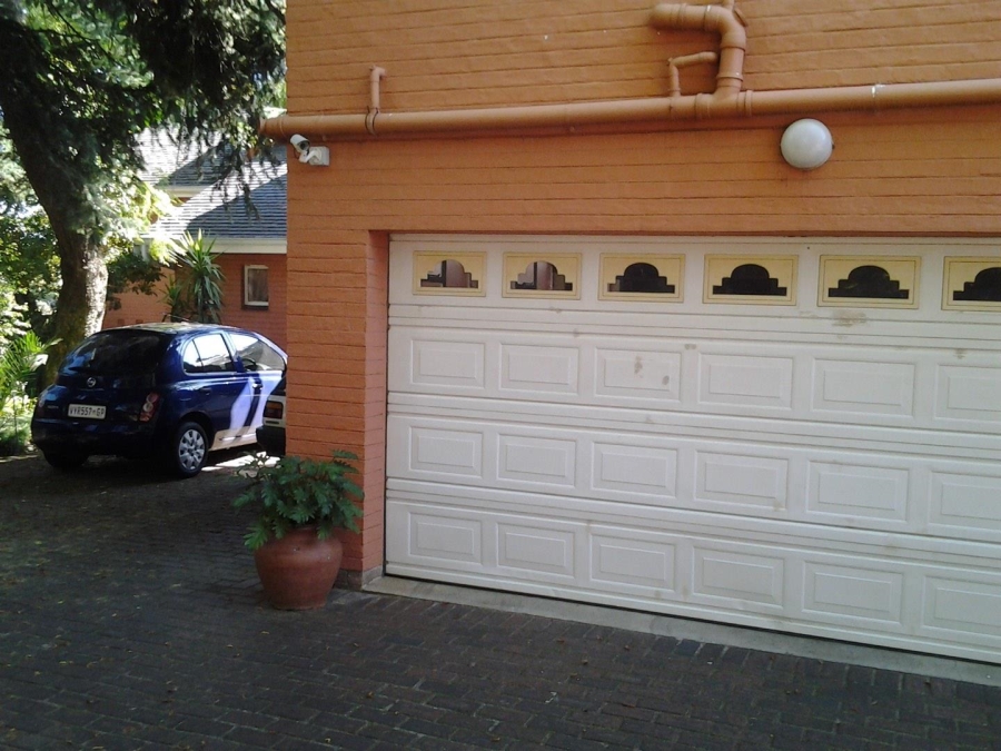 To Let 2 Bedroom Property for Rent in Forest Town Gauteng