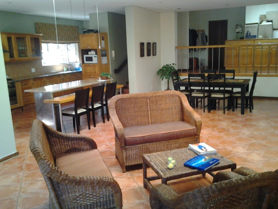 To Let 2 Bedroom Property for Rent in Forest Town Gauteng