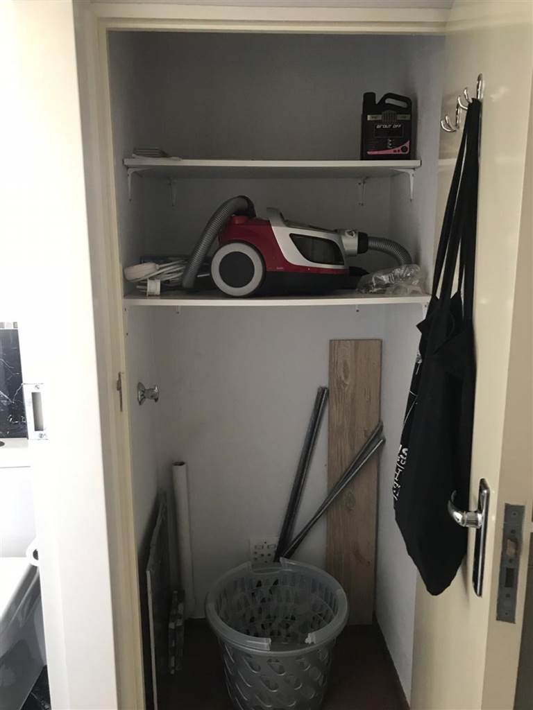 To Let 1 Bedroom Property for Rent in Sandown Gauteng