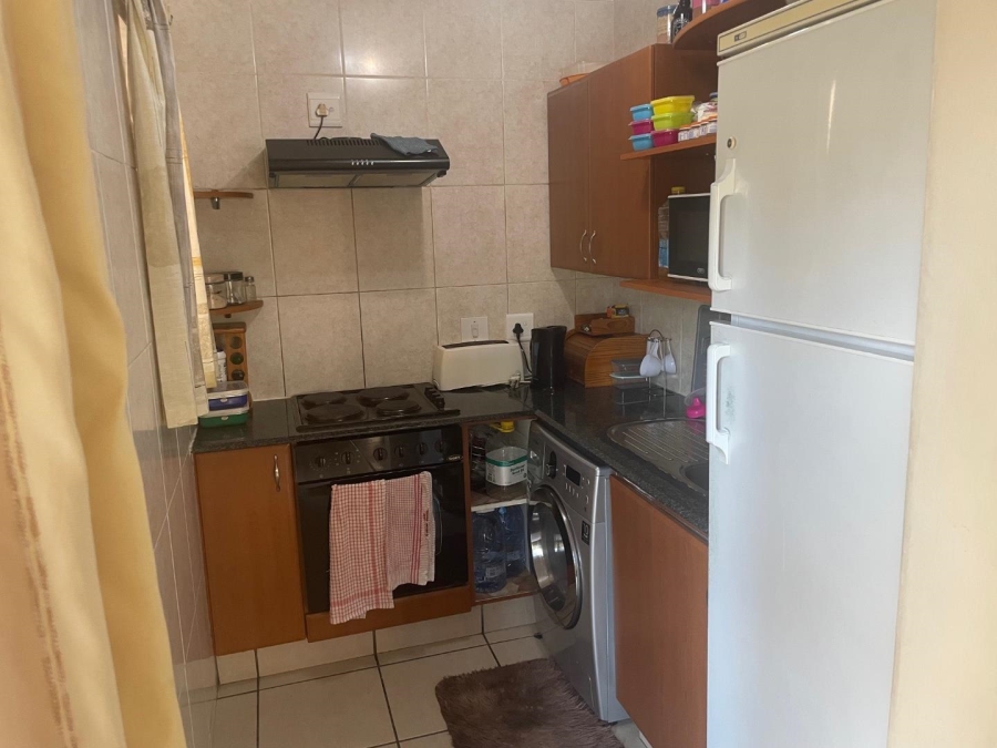 To Let 2 Bedroom Property for Rent in Sandown Gauteng