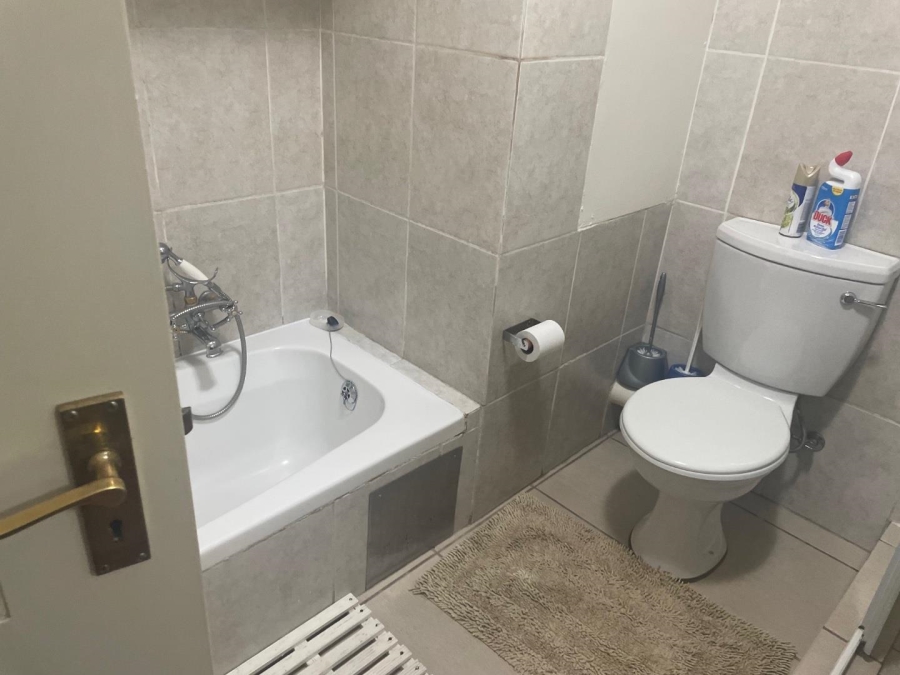 To Let 2 Bedroom Property for Rent in Sandown Gauteng