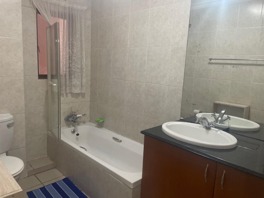 To Let 2 Bedroom Property for Rent in Sandown Gauteng