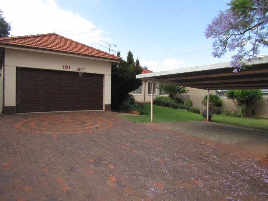 4 Bedroom Property for Sale in Percelia Estate Gauteng
