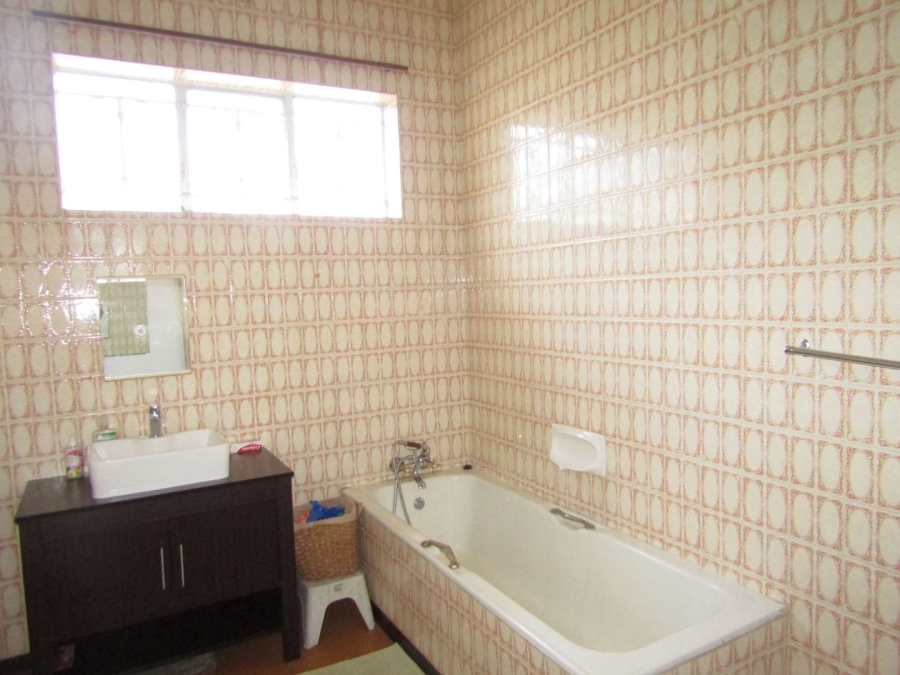 4 Bedroom Property for Sale in Percelia Estate Gauteng