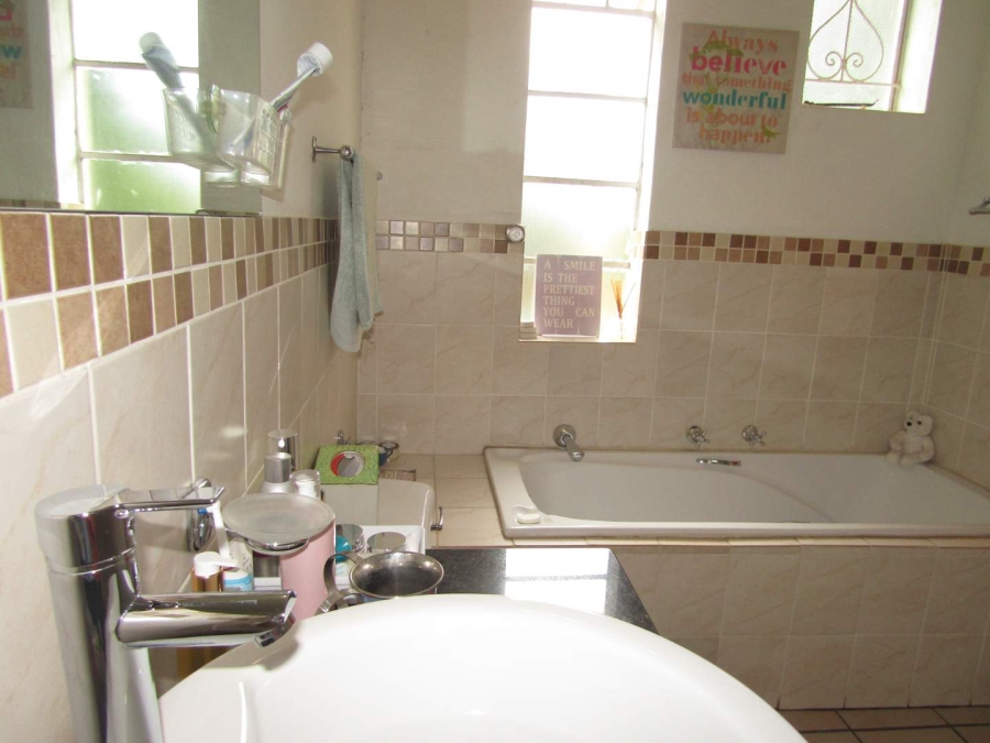 4 Bedroom Property for Sale in Percelia Estate Gauteng