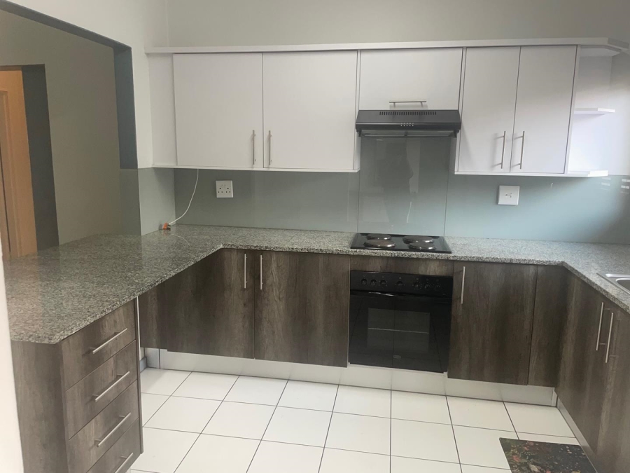 To Let 2 Bedroom Property for Rent in Atholl Gauteng