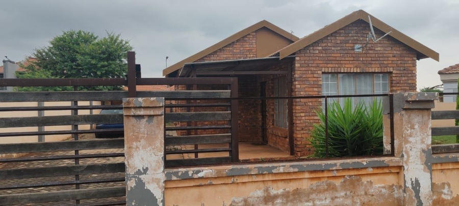 2 Bedroom Property for Sale in The Orchards Gauteng