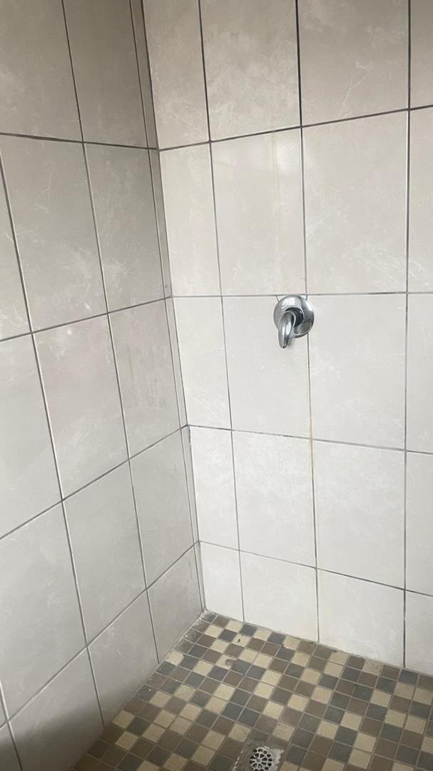 To Let 2 Bedroom Property for Rent in Edenvale Gauteng