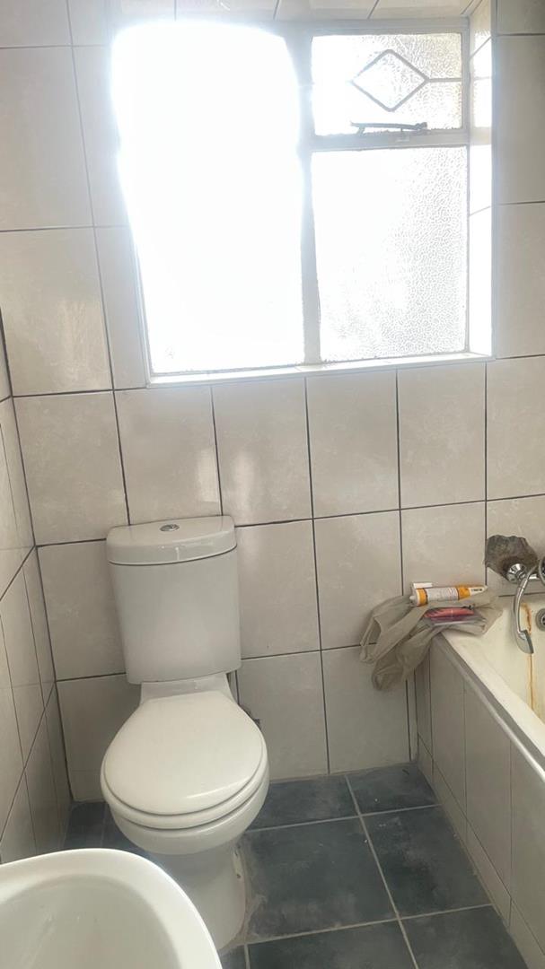 To Let 2 Bedroom Property for Rent in Edenvale Gauteng