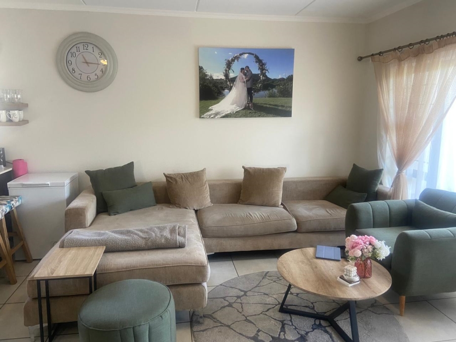 To Let 2 Bedroom Property for Rent in Oakdene Gauteng