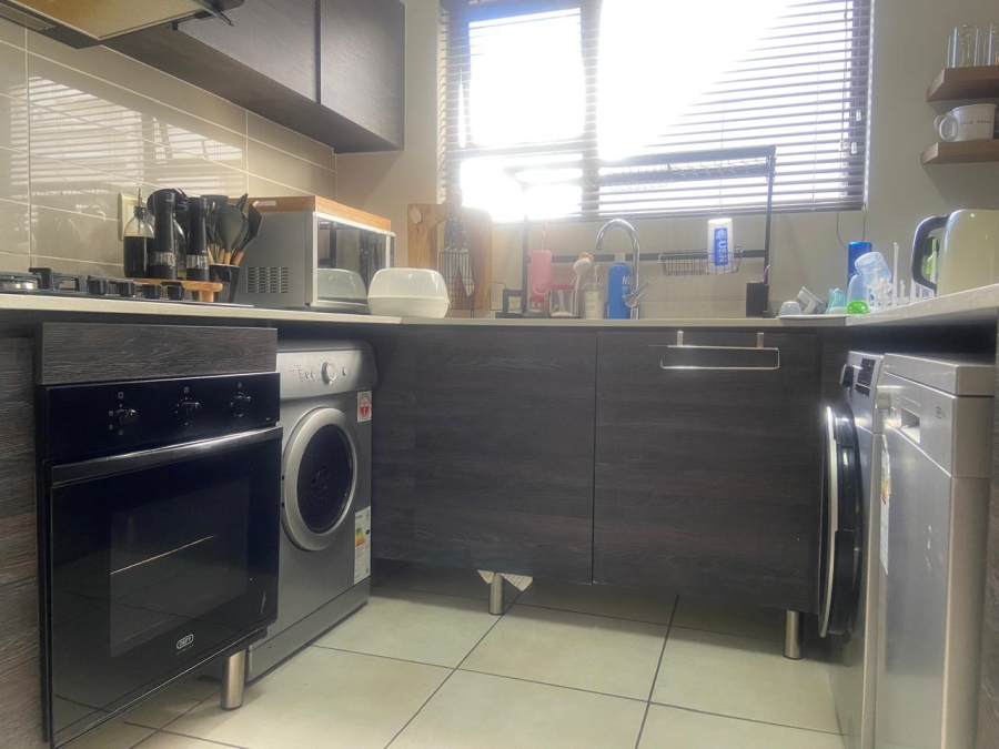 To Let 2 Bedroom Property for Rent in Oakdene Gauteng