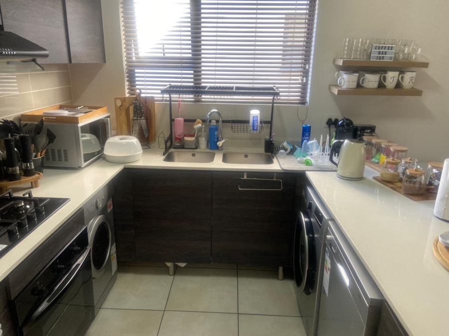 To Let 2 Bedroom Property for Rent in Oakdene Gauteng