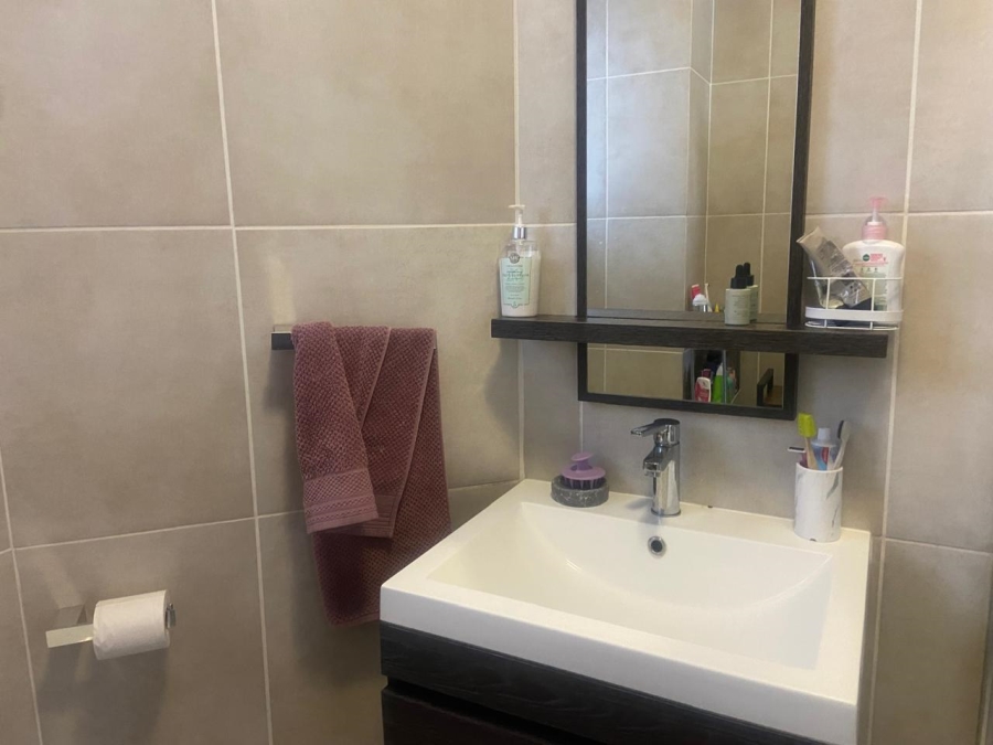 To Let 2 Bedroom Property for Rent in Oakdene Gauteng