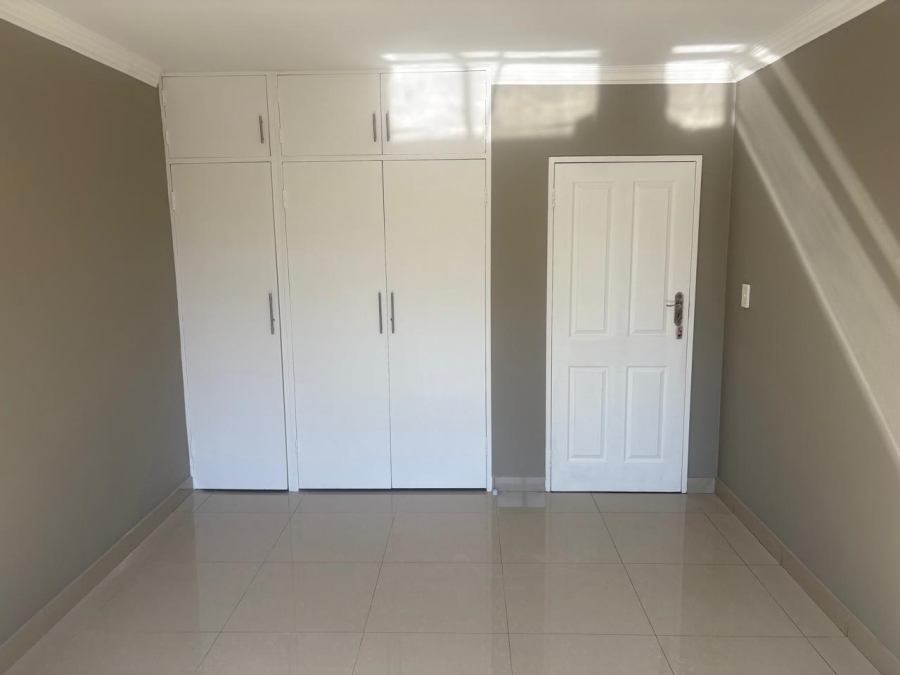 To Let 2 Bedroom Property for Rent in Sandown Gauteng