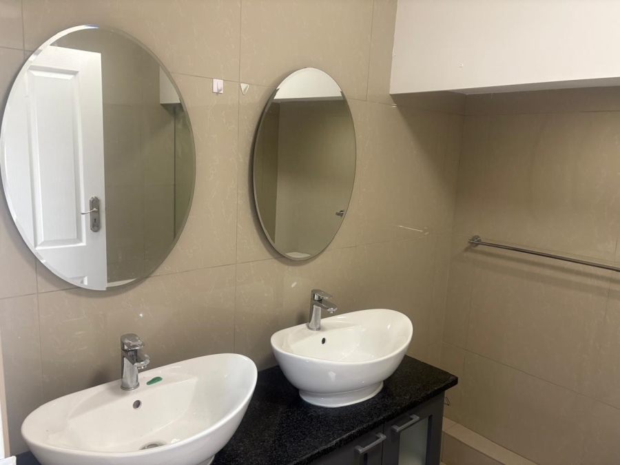 To Let 2 Bedroom Property for Rent in Sandown Gauteng