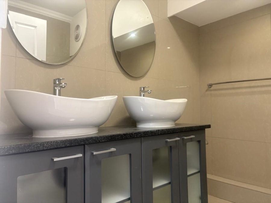 To Let 2 Bedroom Property for Rent in Sandown Gauteng