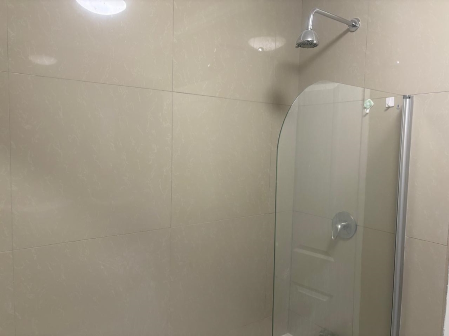 To Let 2 Bedroom Property for Rent in Sandown Gauteng