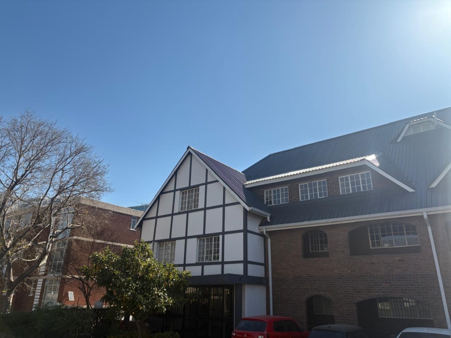 To Let 2 Bedroom Property for Rent in Sandown Gauteng